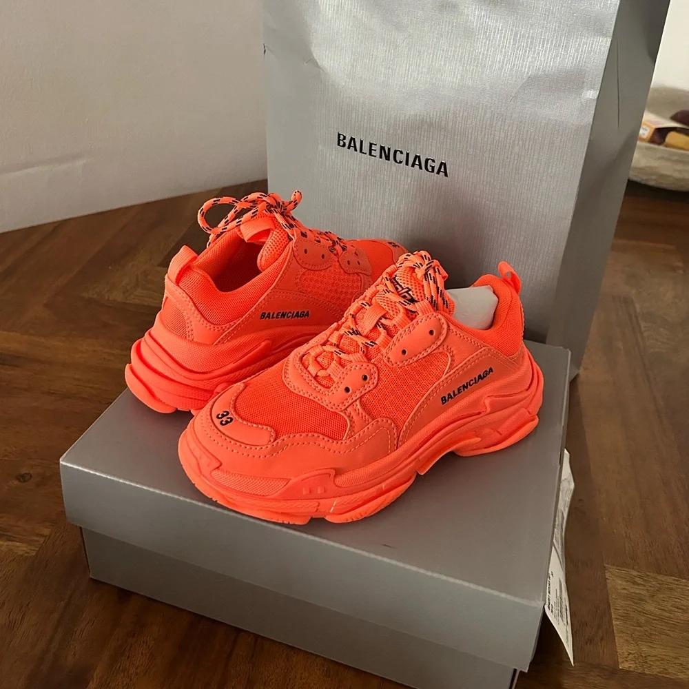 Balenciaga Kids Neon Orange Sneakers Size 33 EU 1.5 US - Picture 3 of 4